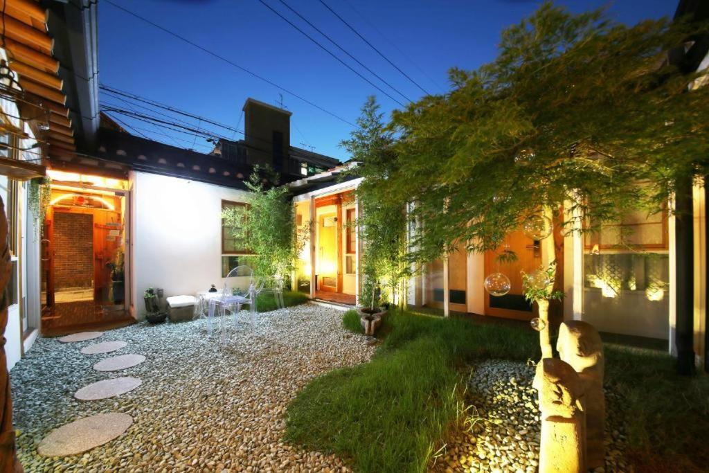 'Hanok Hanok' Boutique Stay Seoul - 2Min From Gyeongbokgung Palace Station Buitenkant foto