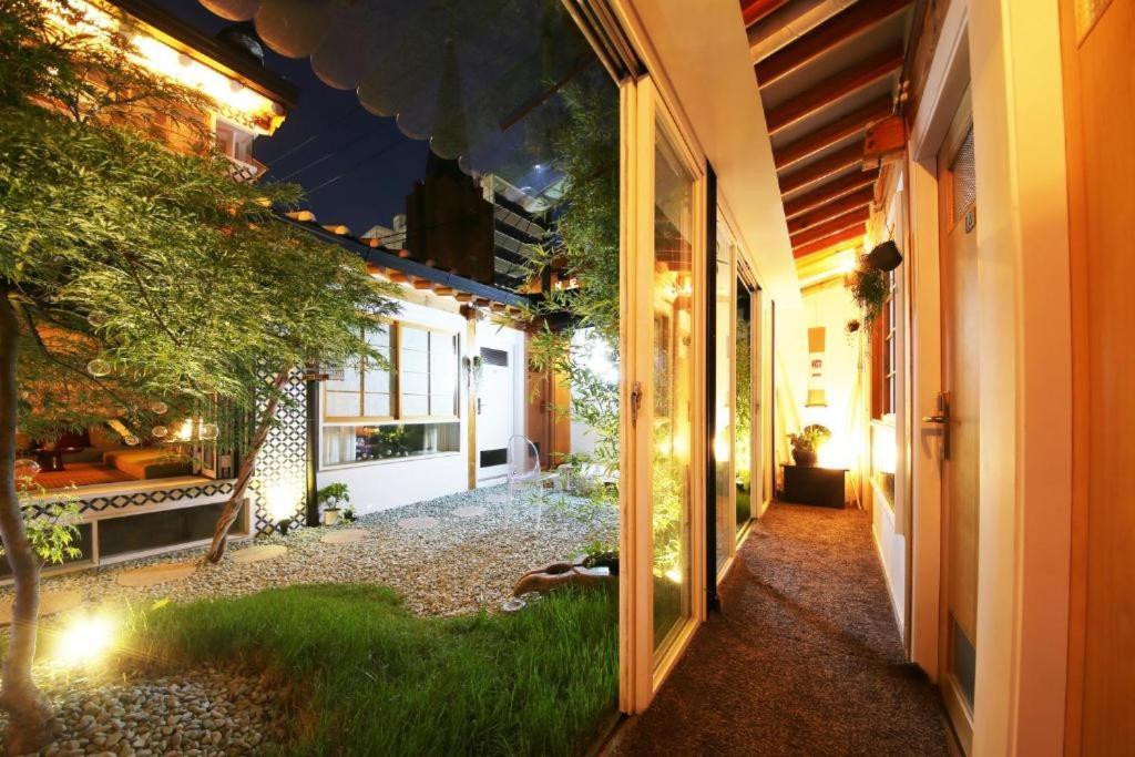 'Hanok Hanok' Boutique Stay Seoul - 2Min From Gyeongbokgung Palace Station Buitenkant foto