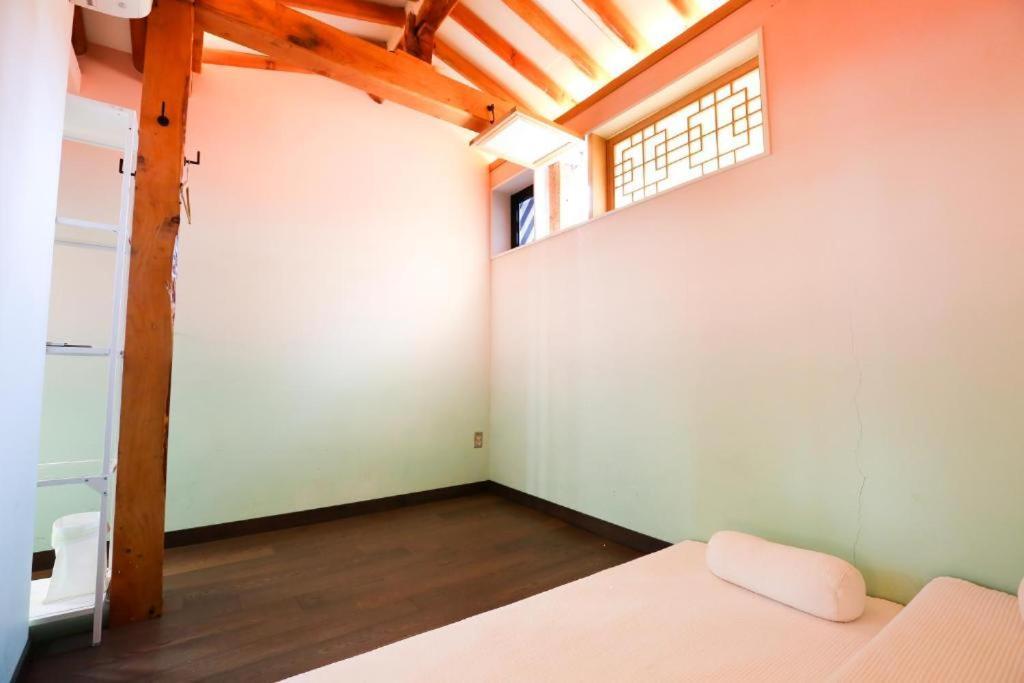 'Hanok Hanok' Boutique Stay Seoul - 2Min From Gyeongbokgung Palace Station Buitenkant foto