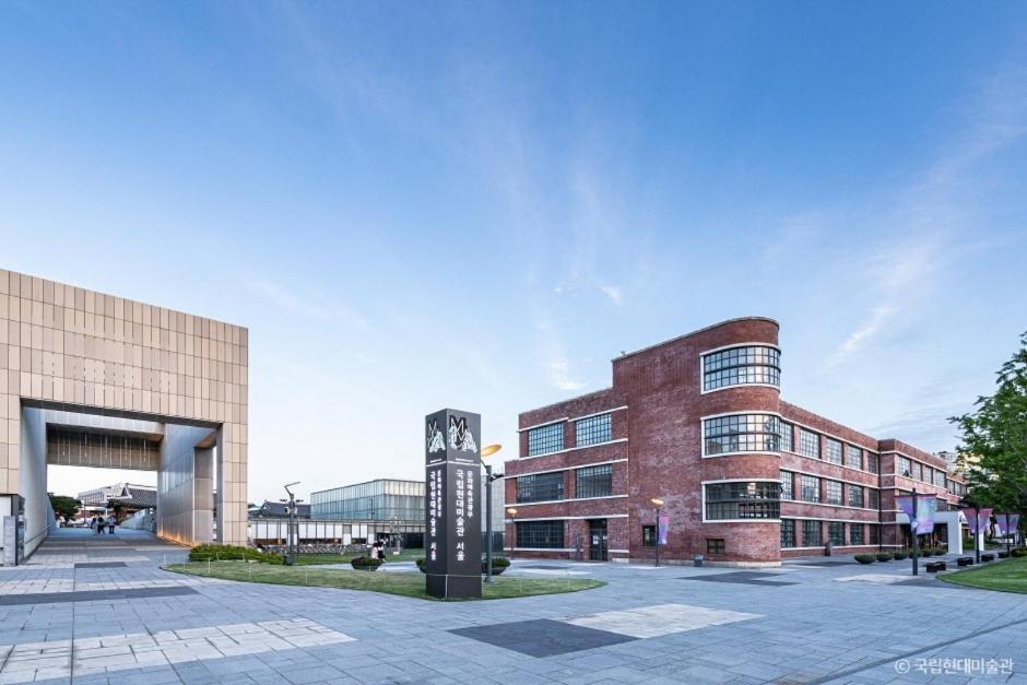 'Hanok Hanok' Boutique Stay Seoul - 2Min From Gyeongbokgung Palace Station Buitenkant foto